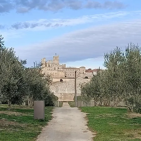 Tres Belle Vue Canal Du Midi *