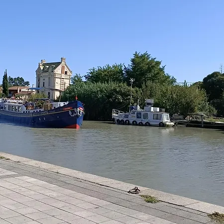 Tres Belle Vue Canal Du Midi *